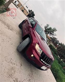 جیپ گراند شیرۆکی